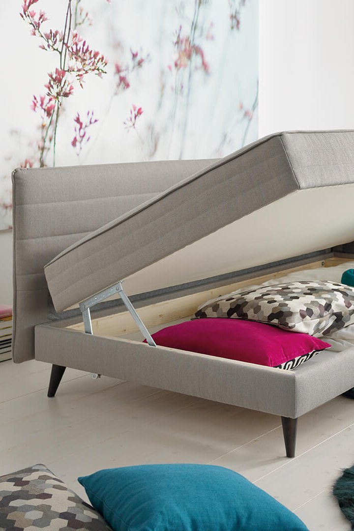 Designer Sofa mit ausreichend Stauraum - JOKA